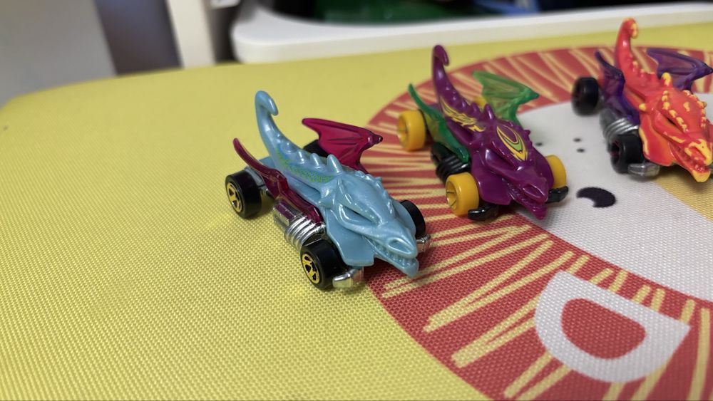 Colectie de dragoni hot wheels