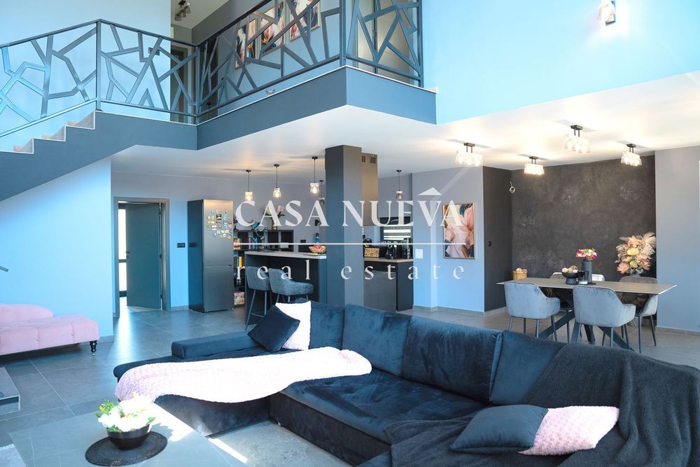 Продава се Къща в с. Кранево, Област Добрич - 300 кв.м за 2000 €/кв.м - Снимка #1