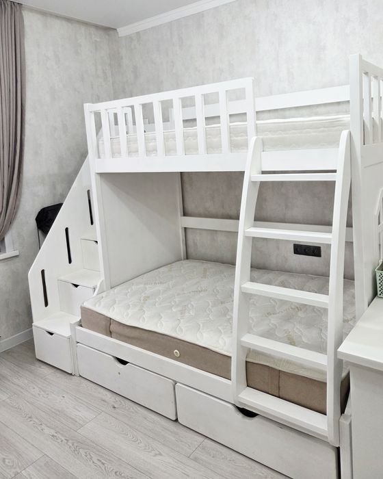 Детская кровать  2этажа двухъярусная