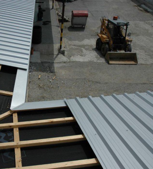 Reparatii acoperisuri montaj tigla