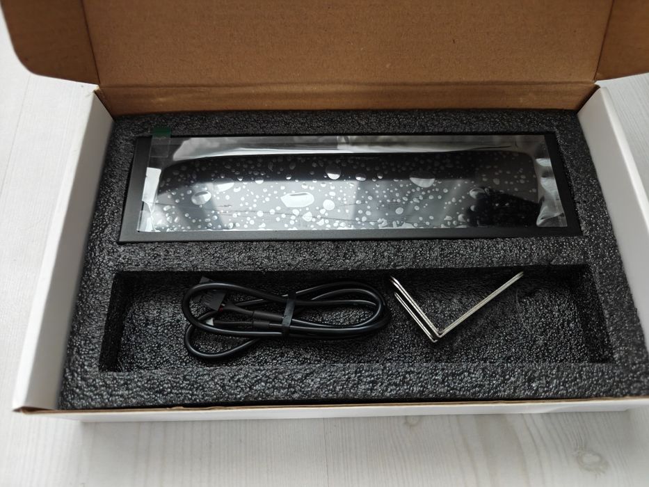 Внешний 8.8 экран для ПК