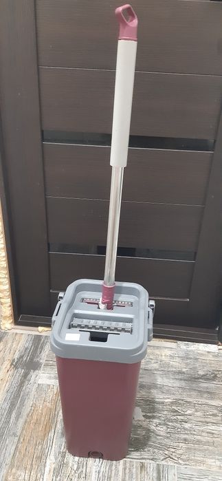 Швабра с ведром..
