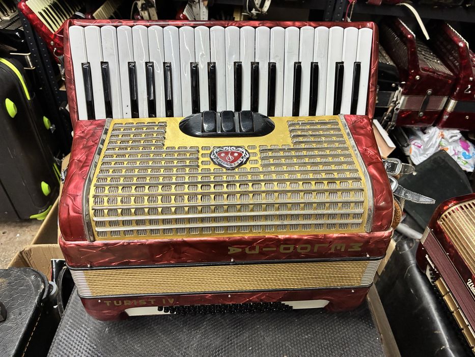 Acordeon Melojdia/Hohner cu 60 de basi