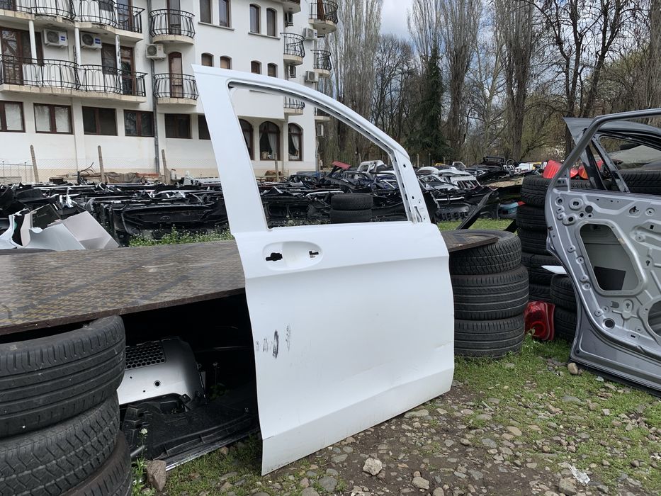 Врата Mercedes VitO W447