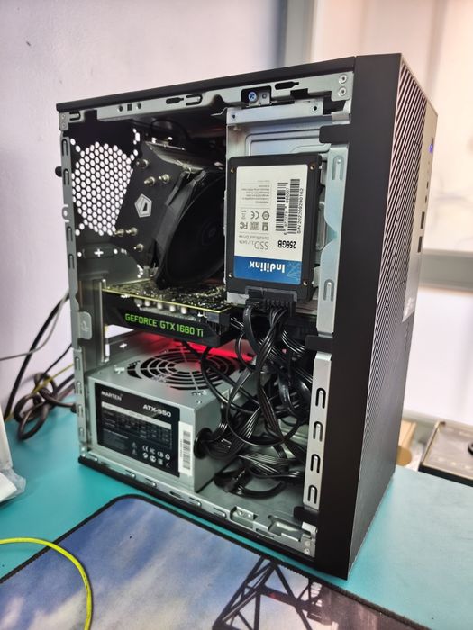 Core i5 10600kf. DDR 4 16gb . SSD 256gb.
