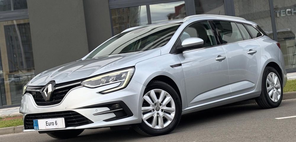 Megan 1.5 Blue Dci Manual / 2020