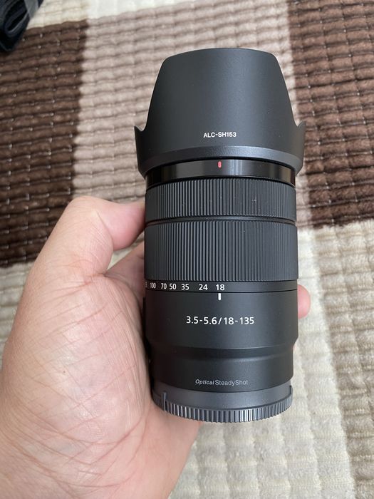 Sony 18-135mm почти новый
