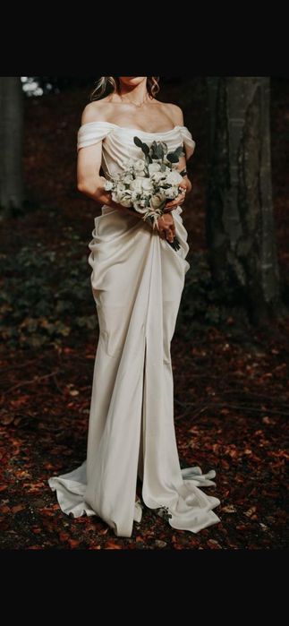 Vand rochie de mireasa