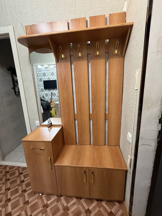 Продам Прихожую хорошее состояние