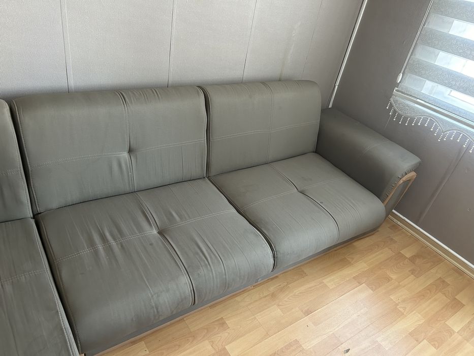 Ъглов разтегателен диван