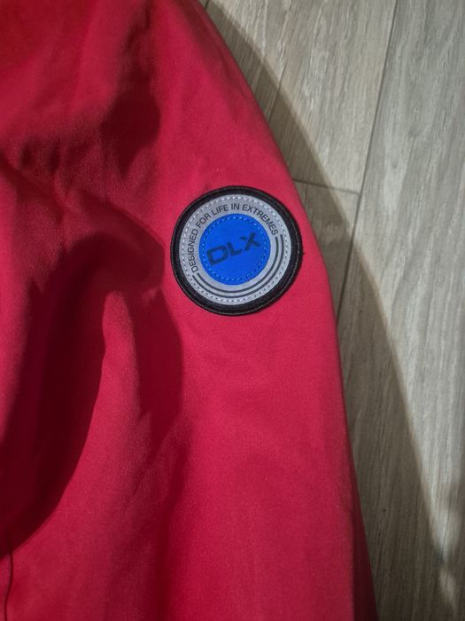 Страхотно Ски/сноуборд яке DLX 20000 мм воден стълб. Размер М.