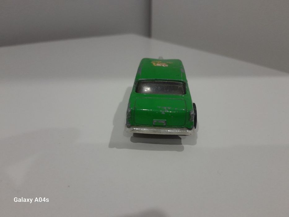 Машинкa Hotwheels