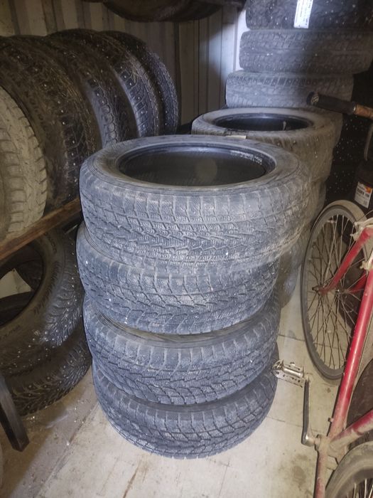 Продам комплект шин