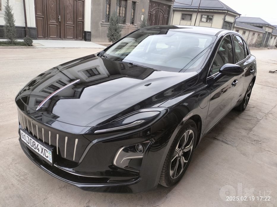 Hongqi eqm 5 sotiladi