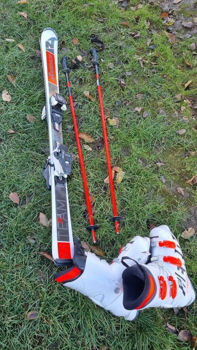 Горные лыжи и ботинки