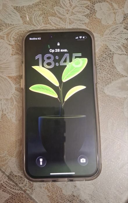 Продам Iphone 12 память 128г