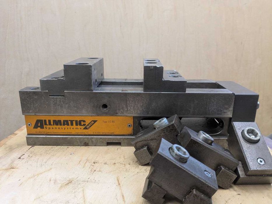 Машинно менгеме Allmatic LC90