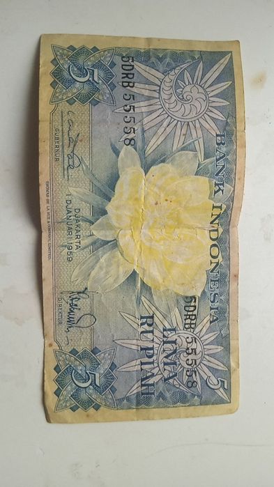 Eski pullar sotiladi