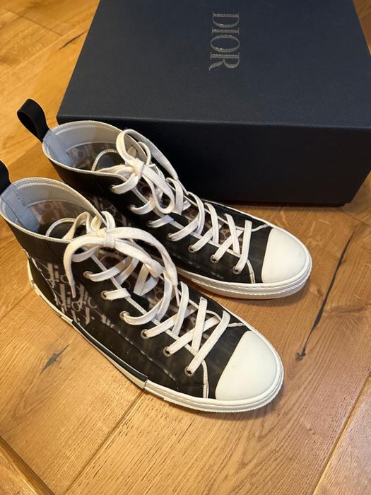 Dior sneakers B23