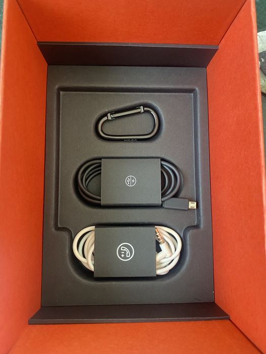Beats solo 3 wireless by Dr. Dre