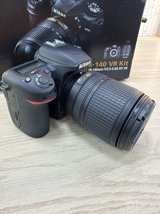 Nikon D7500 vr 18-140mm