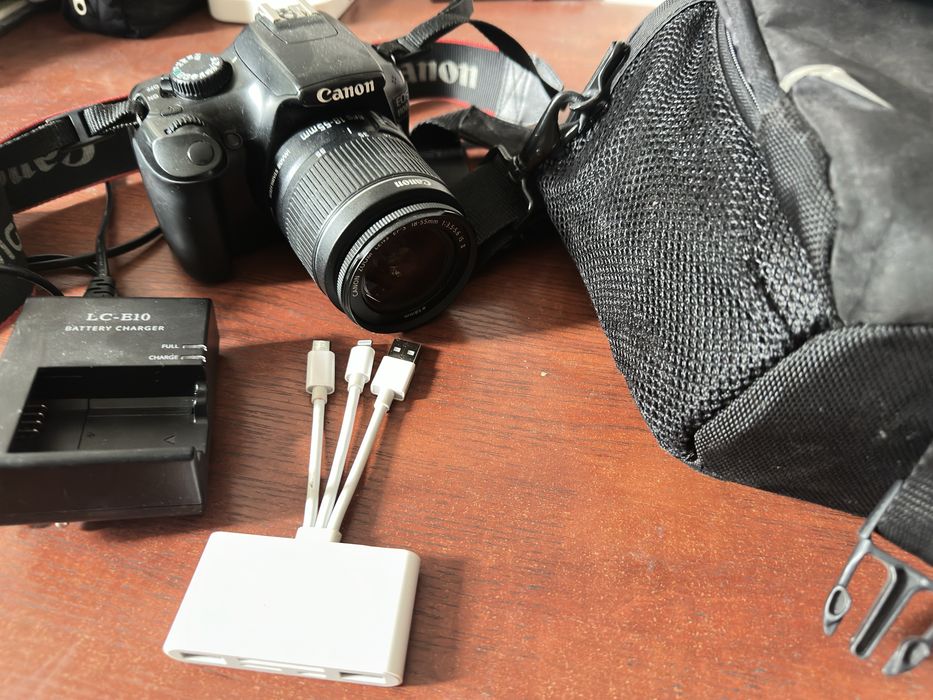 Canon EOS 1100D + 18-55mm IS II