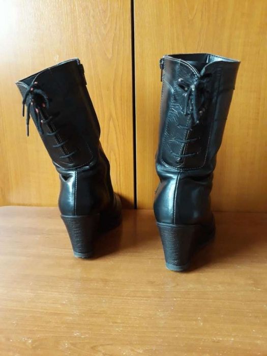 ghete din piele imblanite