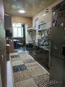 Продаётся Мирабад Саракулька 77 серия 2/4/4 ремонт средний с мебелью !