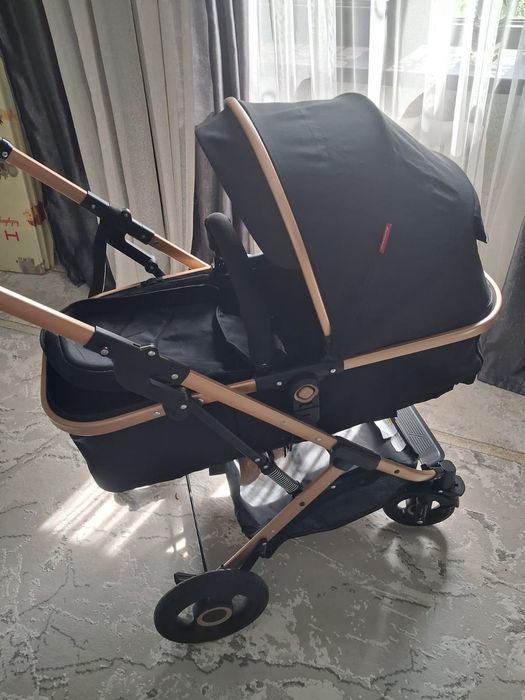 Детская коляска.