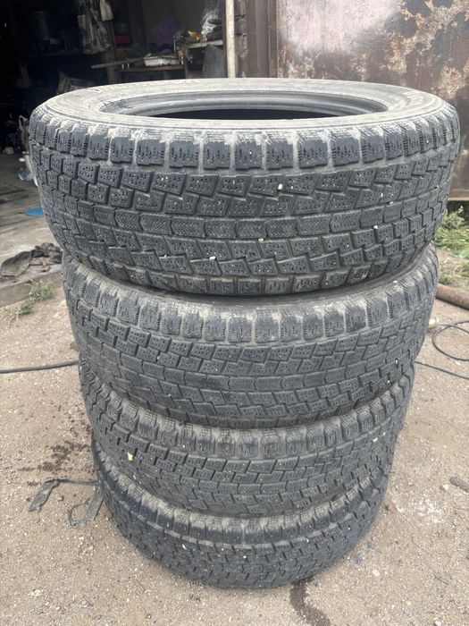 Зиминие шины Hankook 225/65R17