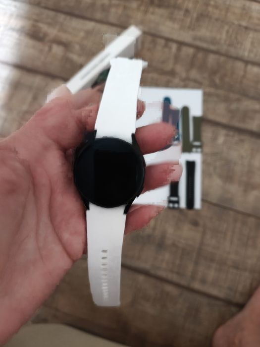 Samsung Galaxy Watch4 Classic – stare impecabilă, ca nou + încărcător