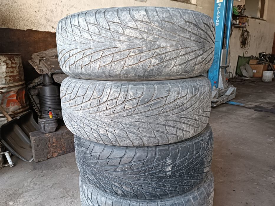 Резина максис р18