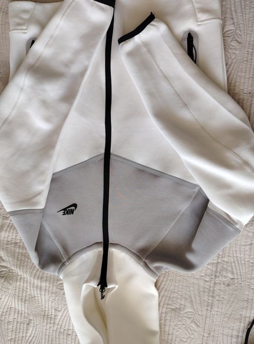 Спортивный костюм Nike Tech Fleec