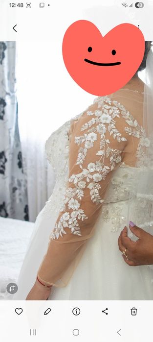 Vand rochie mireasa  cu sclipici si pe corset  reglabil,folosita o singura data