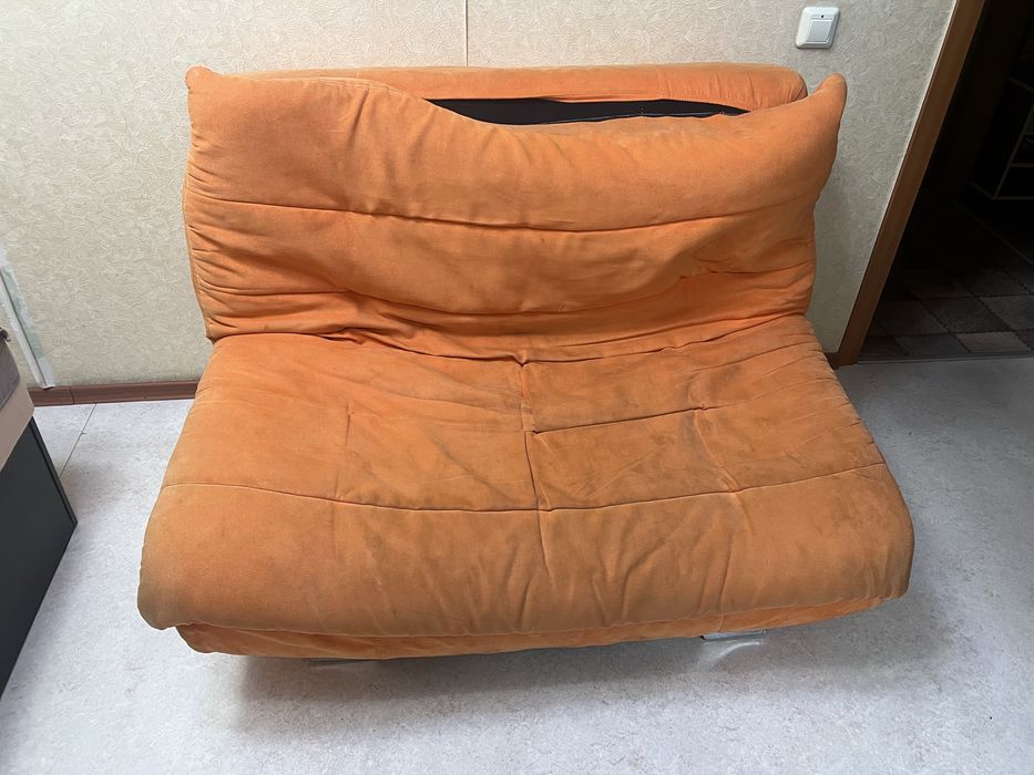 Кресло для гостиной