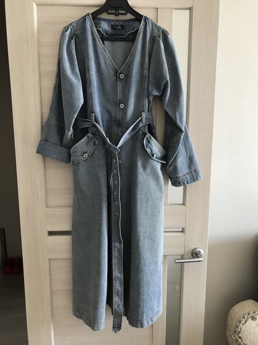 Продаю платье джинсовое