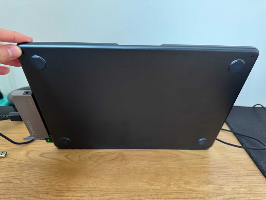 Macbook air m3 13”, 16gb ram nou(folosit o lună)