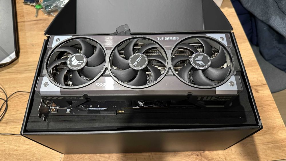 ASUS GPU TUF GeForce RTX 5080 O16G GAMING 16GB Garantie 2028