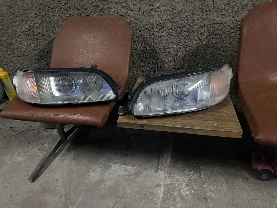 Фары  Toyota Aristo