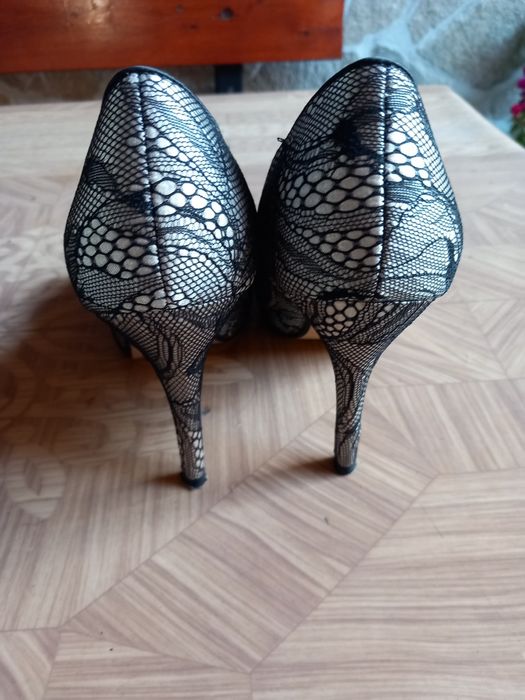 Дамски обувки официални български