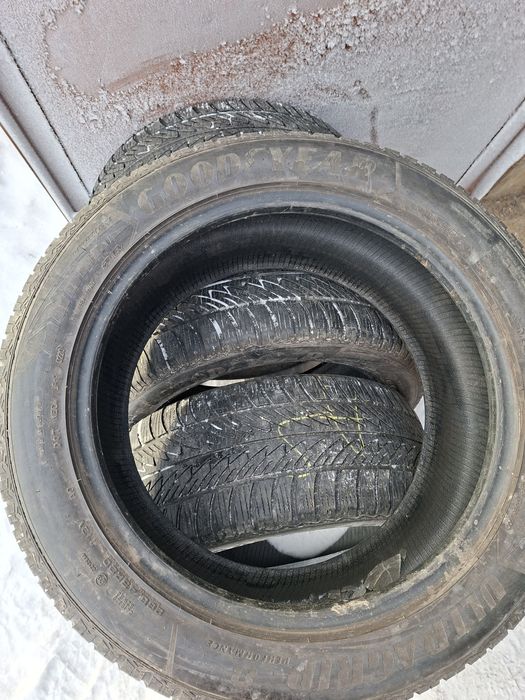 Продам шины. 285/45/20 гудиер