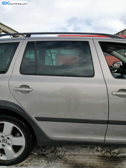 Usa Usi Portiera Portiere Dreapta Spate Dezechipata cu Defect Skoda Octavia 2 Facelift Break Combi 2008 - 2013 Culoare 9202