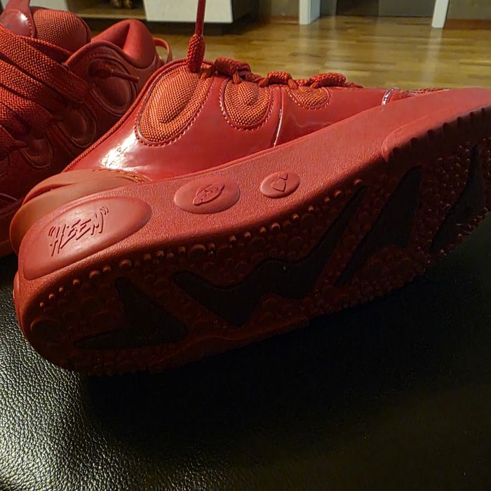 Puma LaMelo Ball LaFrance "For All Time Red"
Trending