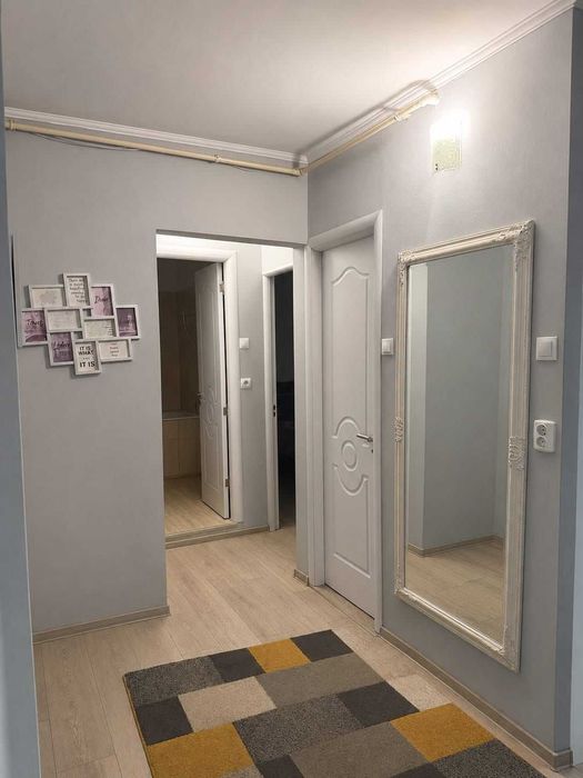 Apartament 3 camere de închiriat