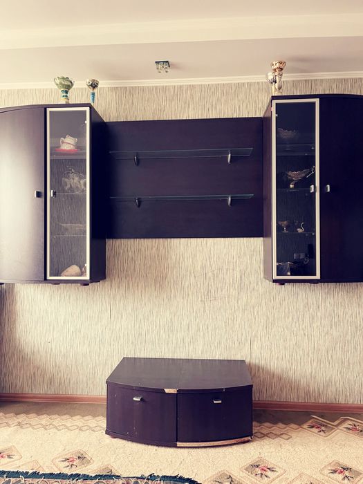 Стильная стенка витрина, подставка под ТВ