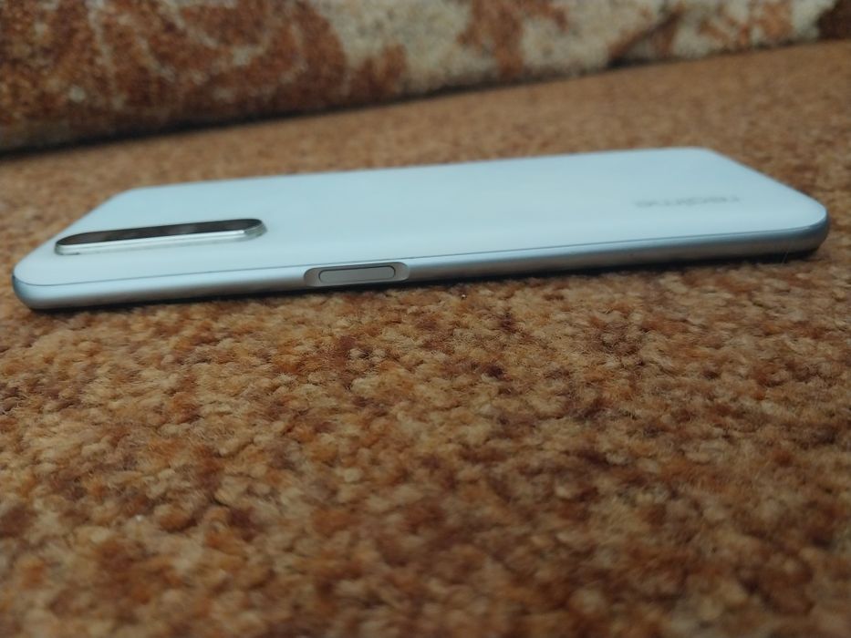Продам мощный игровой Realme X3 Superzoom