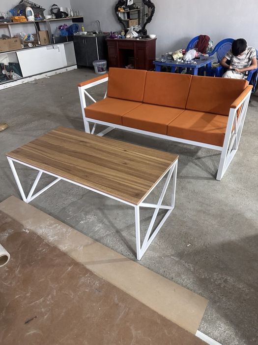 Loft stilda divanlar sizning ofis va uyingiz uchun