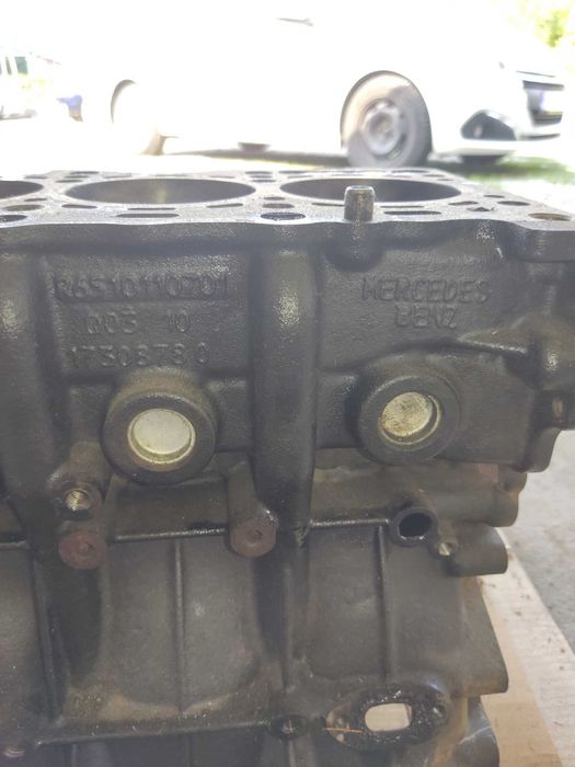 4 Бутала за 651.925 - 2.2cdi Мерцедес