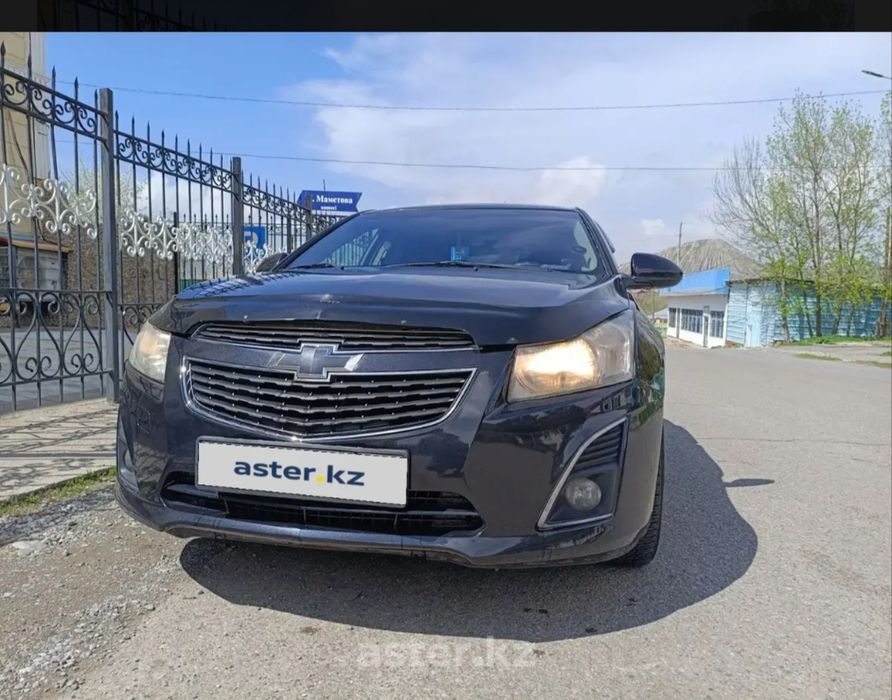 Автомобиль Шевроле Круз