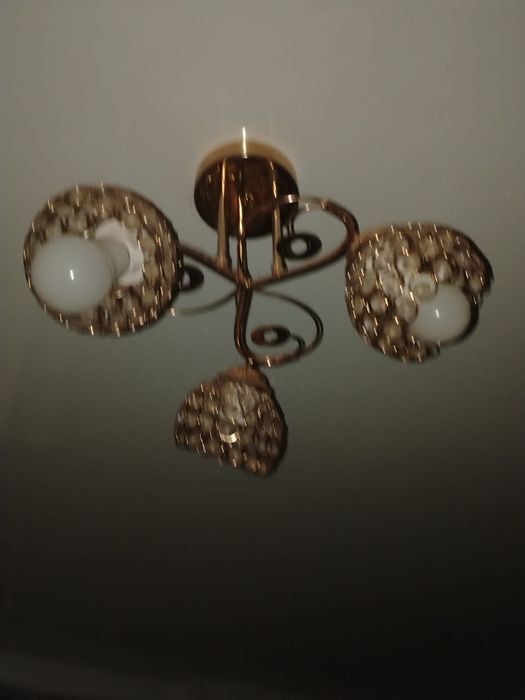 Продаётся люстры